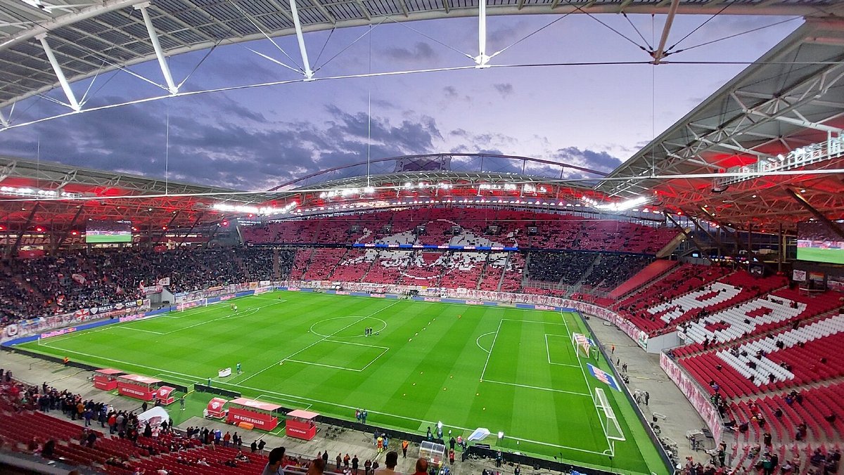 Red Bull Arena Leipzig: Sự Trỗi Dậy Từ Tro Tàn Của Zentralstadion