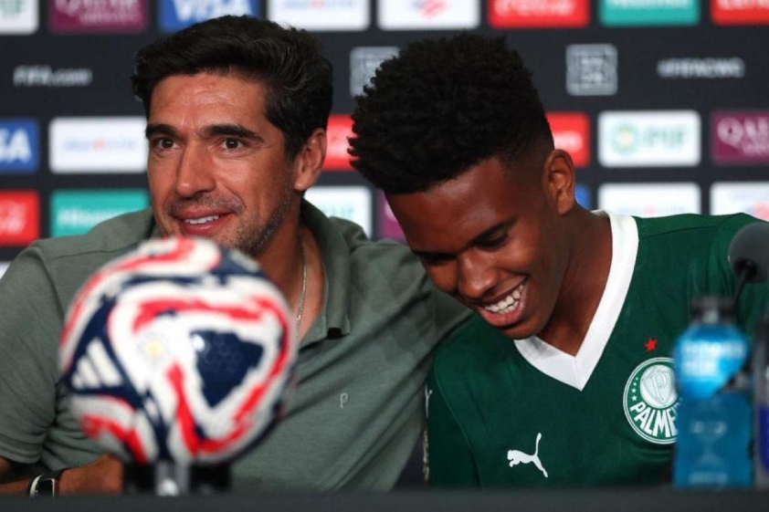 Estevao và đội ngũ huấn luyện Palmeiras