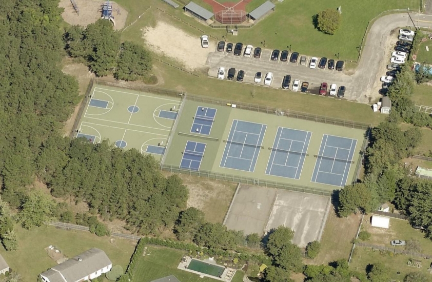 Ba sân pickleball tại Dune Deck Beach Club luôn kín lịch